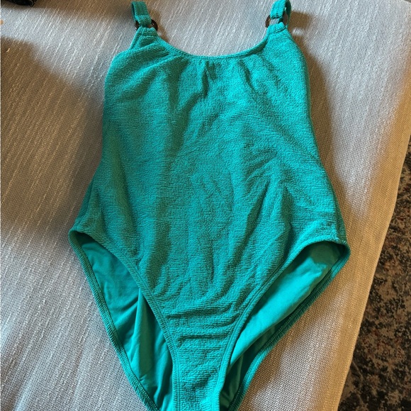 Target One Piece - Picture 3 of 6